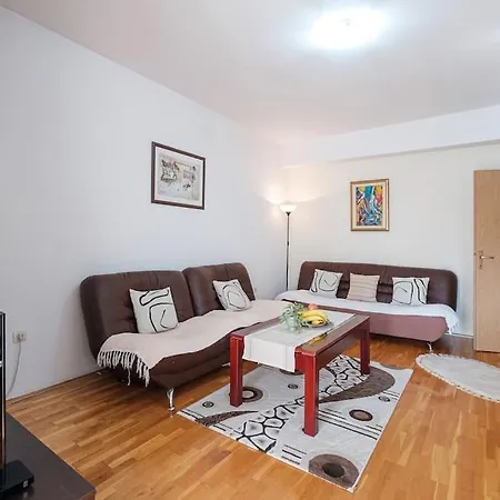 Cozy Central Escape
